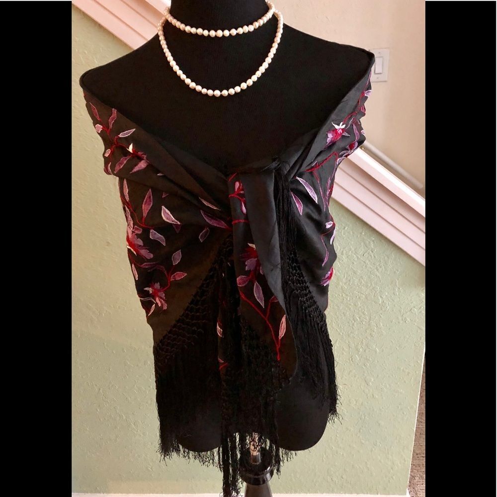 NWT Beautiful double sided silk wrap